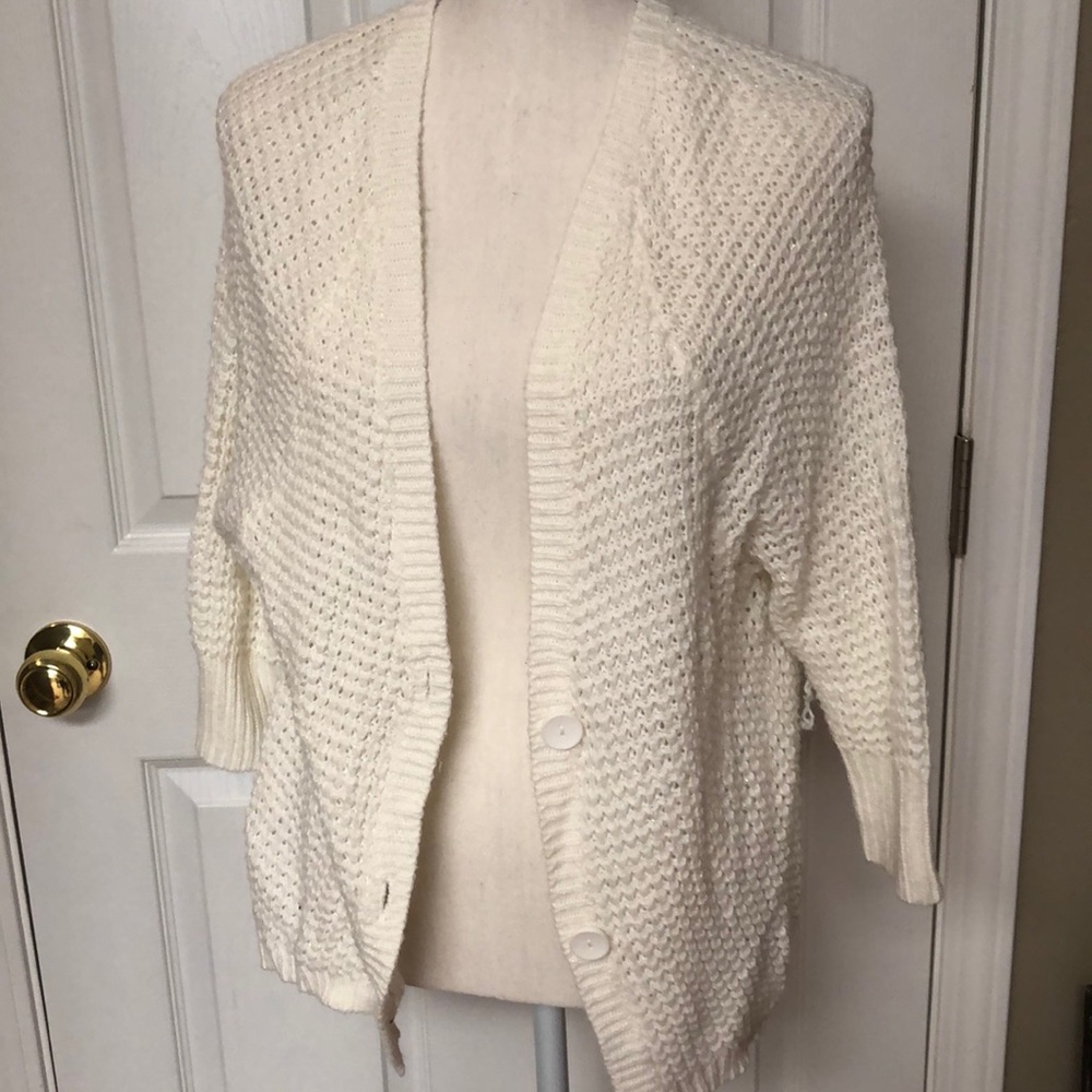 Super cute! Cream cardigan w/3 buttons. 3/4 sleeve